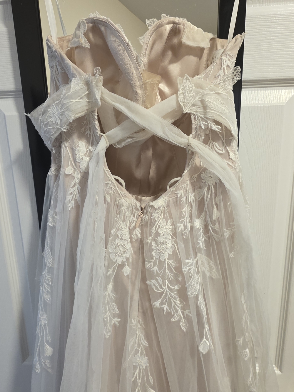 Madi Lane Brielle Gown - Picture 11 of 13